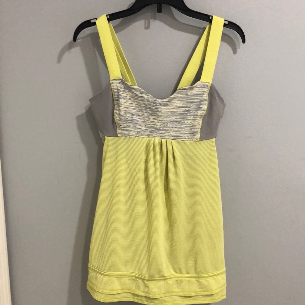 Lululemon Run Back On Track Tank Top Built-in Bra Clarity Yellow Women’s Size 6